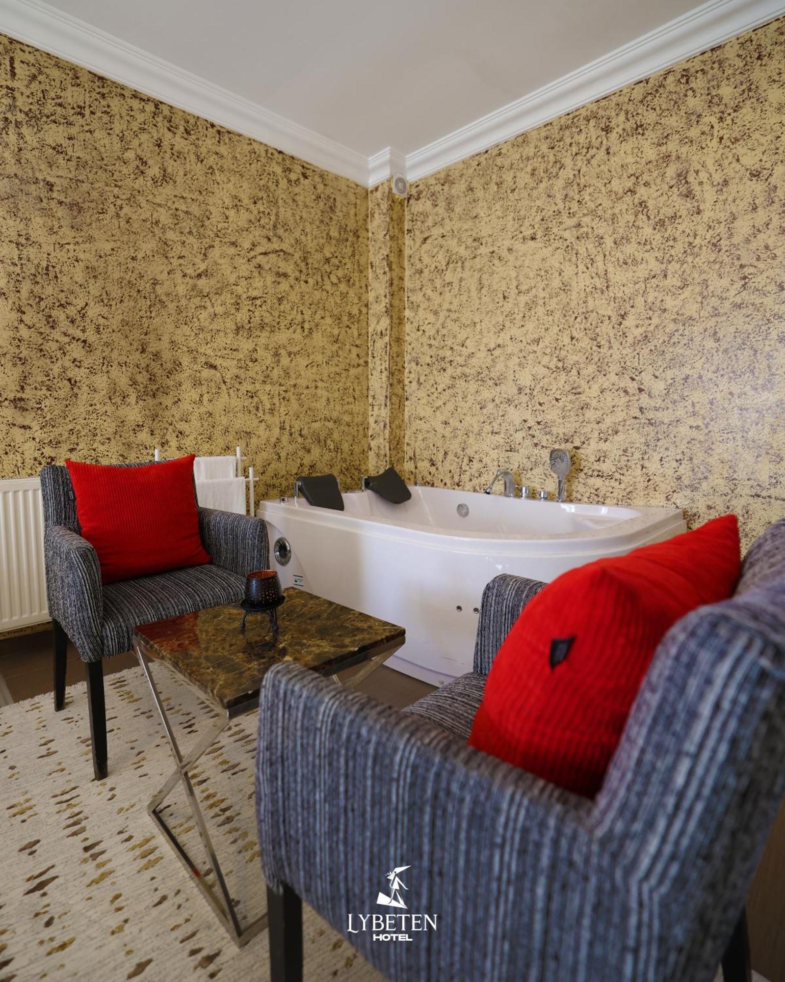 Hotel Lybeten Φεριζάι Εξωτερικό φωτογραφία