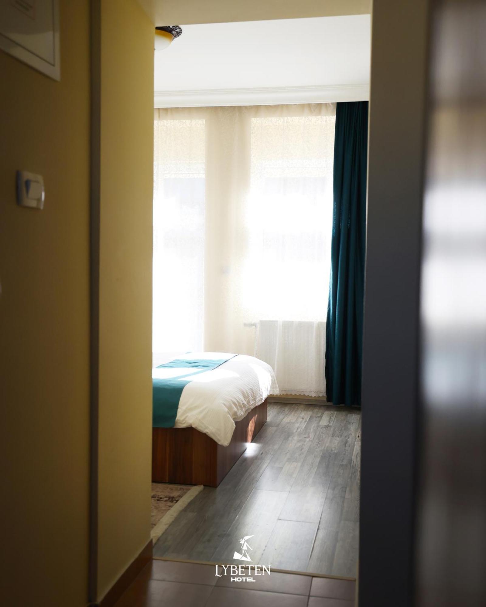 Hotel Lybeten Φεριζάι Εξωτερικό φωτογραφία